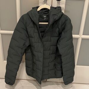 UNIQLO Men’s Hooded Water Repellent Pufftech Parka-Dark Green-Medium